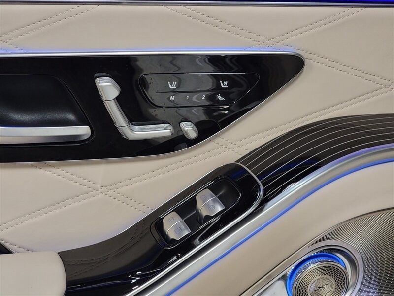 Mercedes-Benz Maybach S580 4Matic Vehicle Full-screen Gallery Image 28