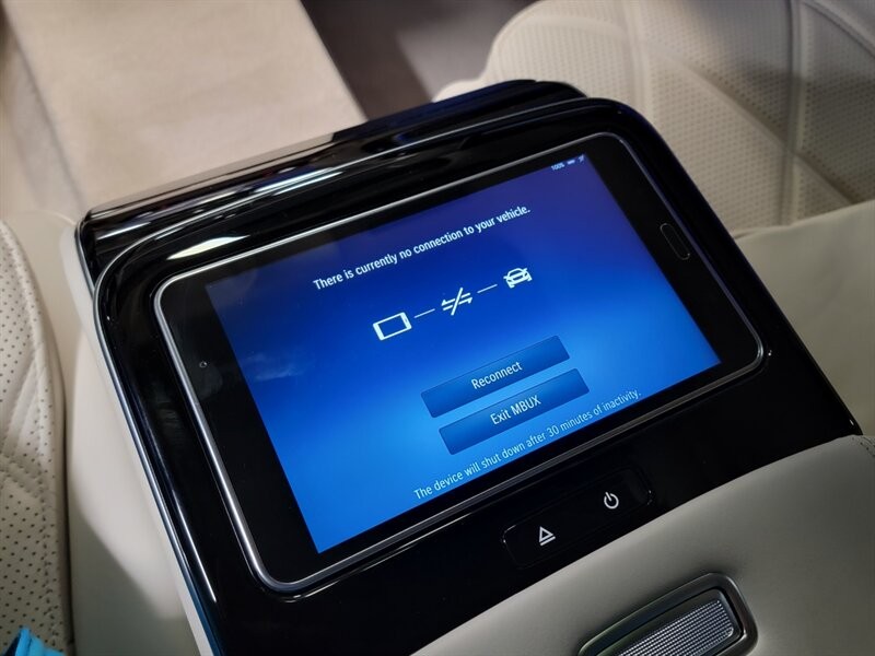 Mercedes-Benz Maybach S580 4Matic Vehicle Full-screen Gallery Image 37