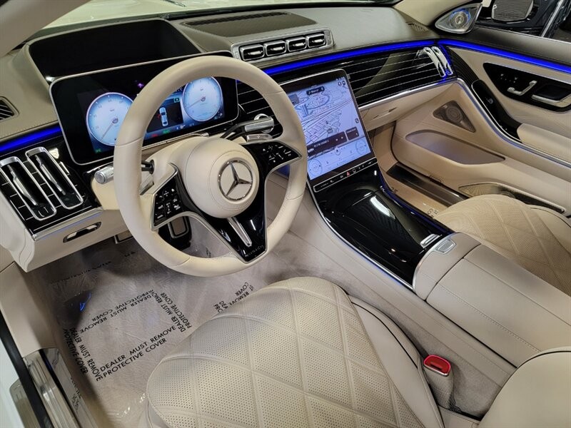 Mercedes-Benz Maybach S580 4Matic Vehicle Full-screen Gallery Image 46