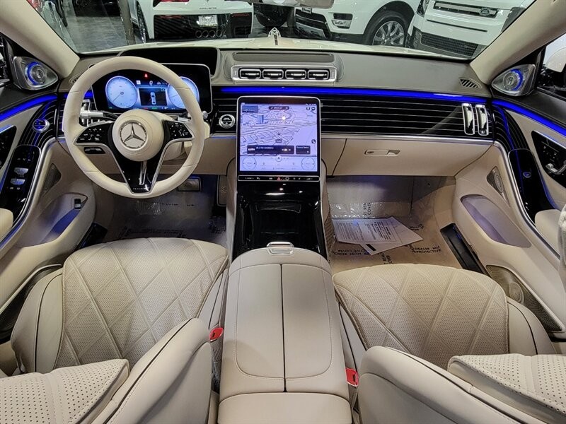 Mercedes-Benz Maybach S580 4Matic Vehicle Full-screen Gallery Image 49