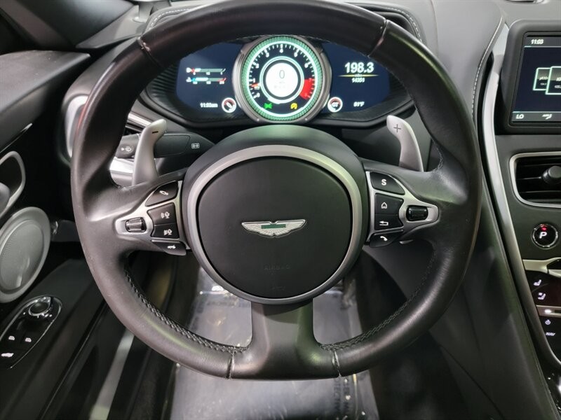Aston Martin DB11 V12 Vehicle Full-screen Gallery Image 28
