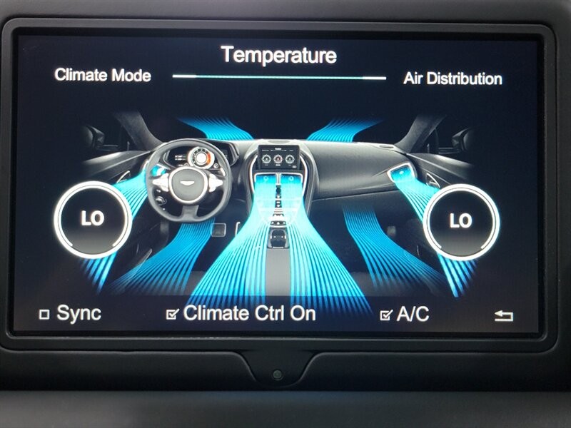 Aston Martin DB11 V12 Vehicle Full-screen Gallery Image 45