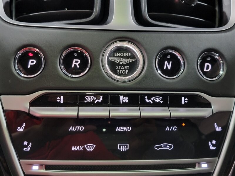 Aston Martin DB11 V12 Vehicle Full-screen Gallery Image 49