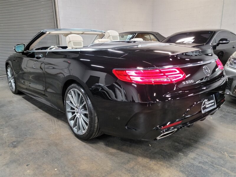 Mercedes-Benz 550 Vehicle Full-screen Gallery Image 07