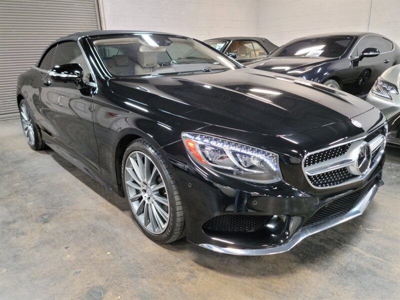 Mercedes-Benz 550 Vehicle Full-screen Gallery Image 14