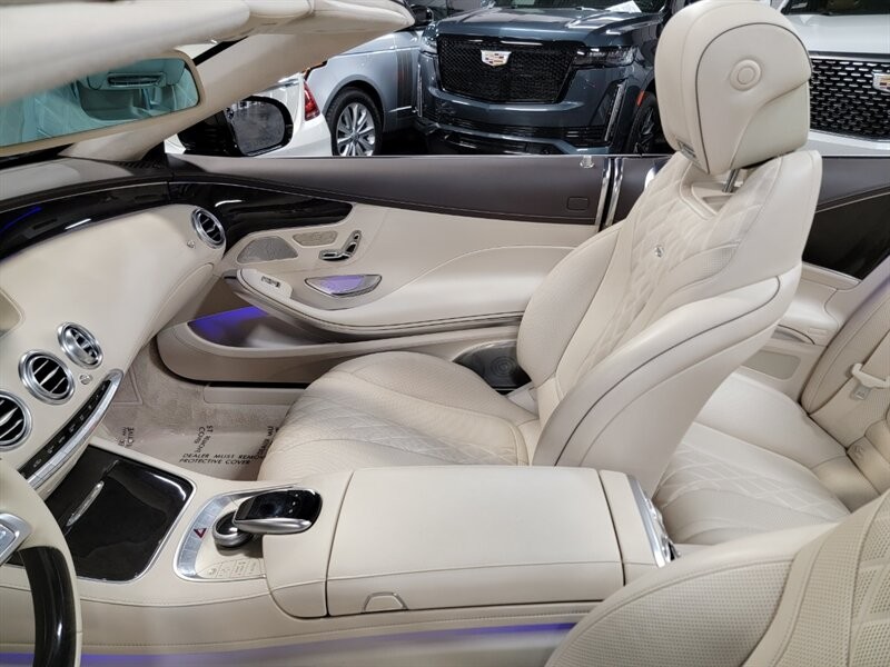 Mercedes-Benz 550 Vehicle Full-screen Gallery Image 21