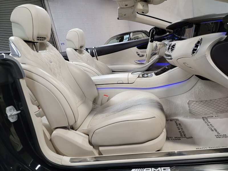 Mercedes-Benz 550 Vehicle Full-screen Gallery Image 32