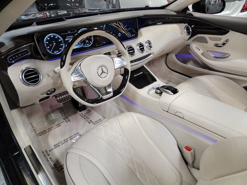 Mercedes-Benz 550 Vehicle Full-screen Gallery Image 37