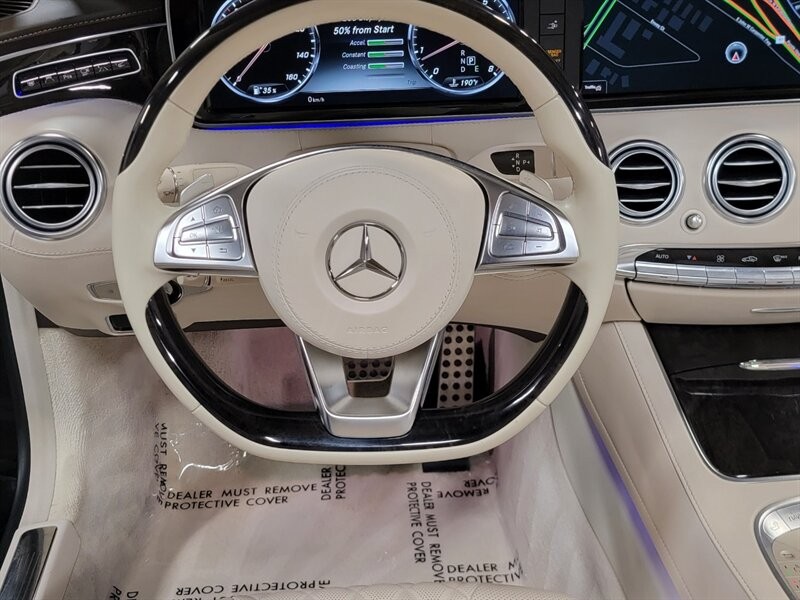 Mercedes-Benz 550 Vehicle Full-screen Gallery Image 39