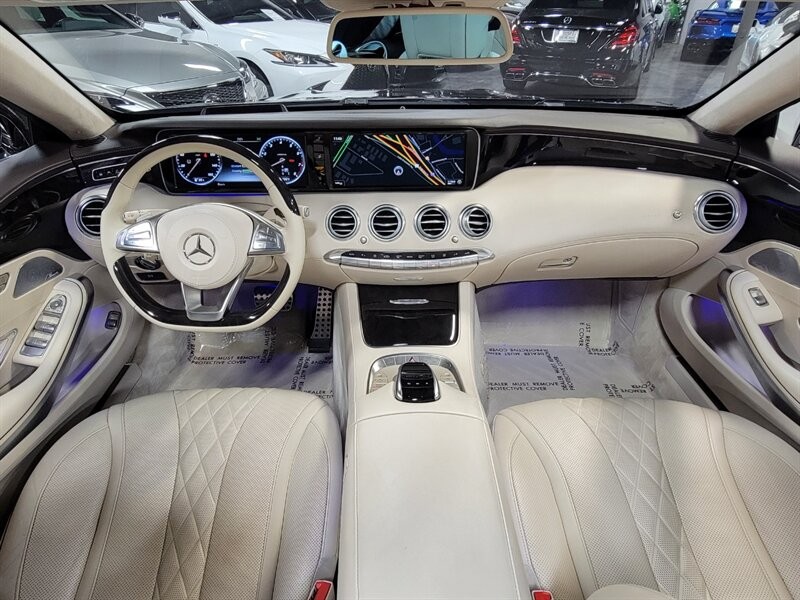 Mercedes-Benz 550 Vehicle Full-screen Gallery Image 40