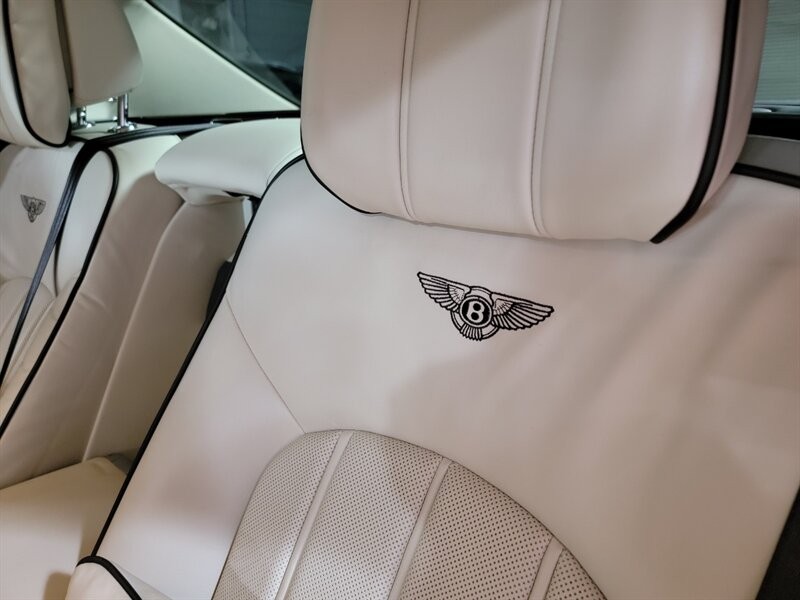 Bentley Mulsanne Vehicle Full-screen Gallery Image 25