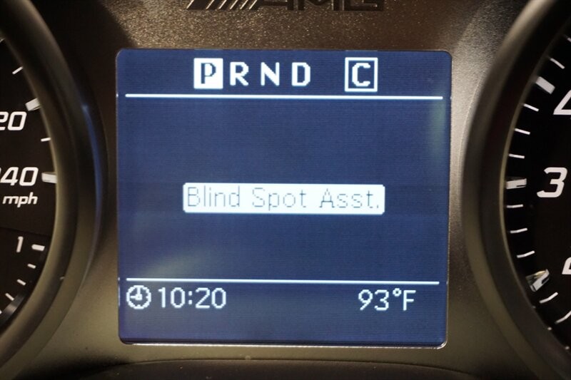 Mercedes-Benz SLS AMG GT Vehicle Full-screen Gallery Image 36