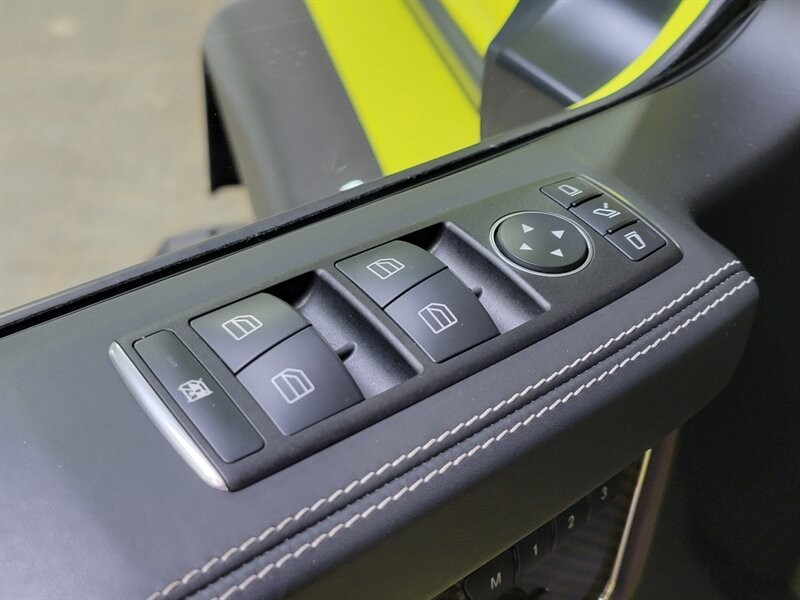 Mercedes-Benz G 550 4x4 Squared Vehicle Full-screen Gallery Image 15