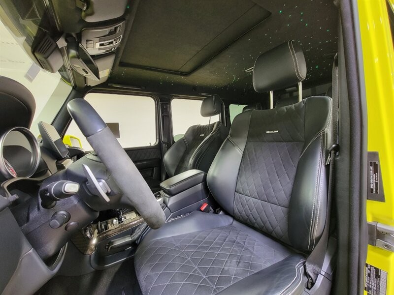 Mercedes-Benz G 550 4x4 Squared Vehicle Full-screen Gallery Image 19