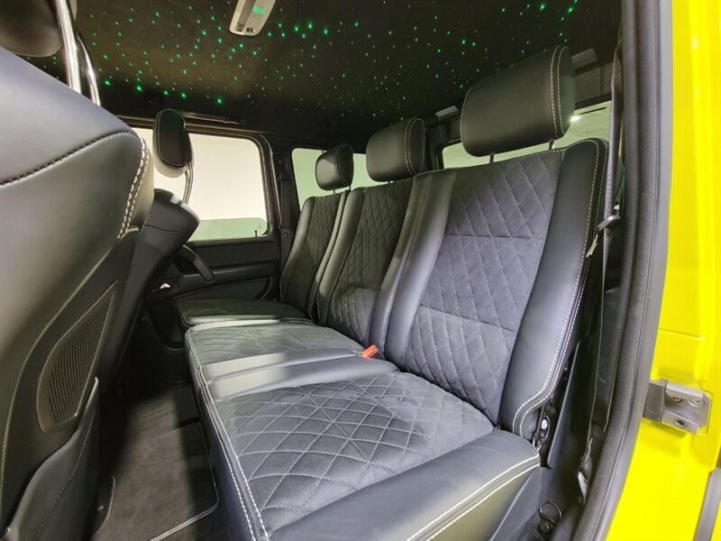 Mercedes-Benz G 550 4x4 Squared Vehicle Full-screen Gallery Image 23