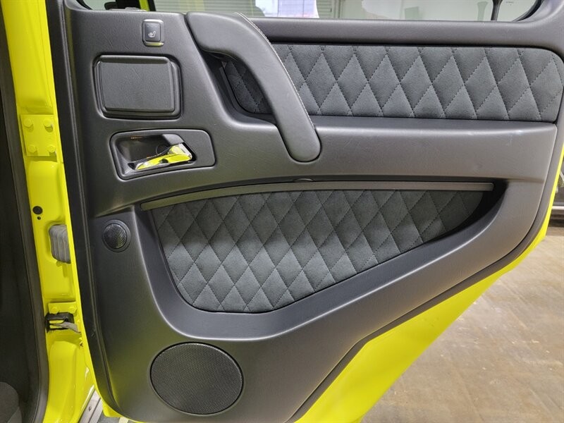 Mercedes-Benz G 550 4x4 Squared Vehicle Full-screen Gallery Image 25