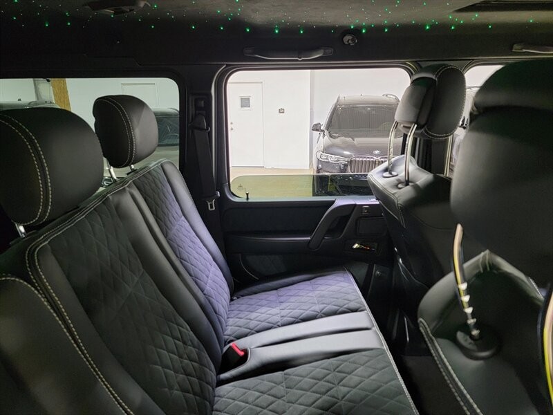 Mercedes-Benz G 550 4x4 Squared Vehicle Full-screen Gallery Image 27