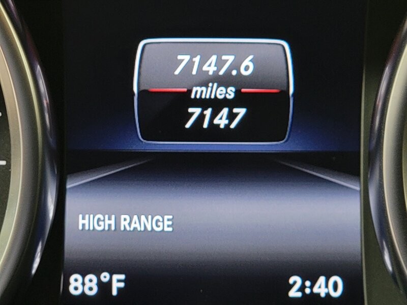 Mercedes-Benz G 550 4x4 Squared Vehicle Full-screen Gallery Image 41