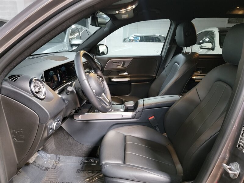 Mercedes-Benz 250 Vehicle Full-screen Gallery Image 19