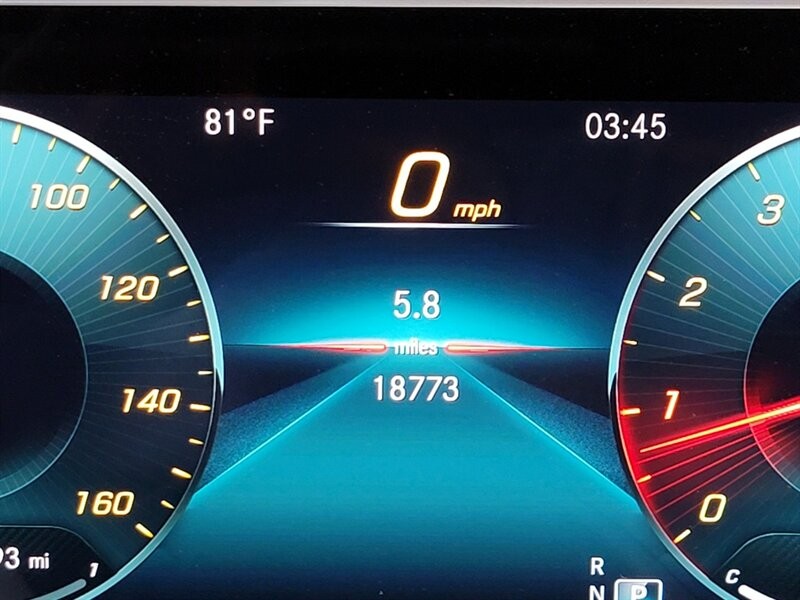 Mercedes-Benz 250 Vehicle Full-screen Gallery Image 50