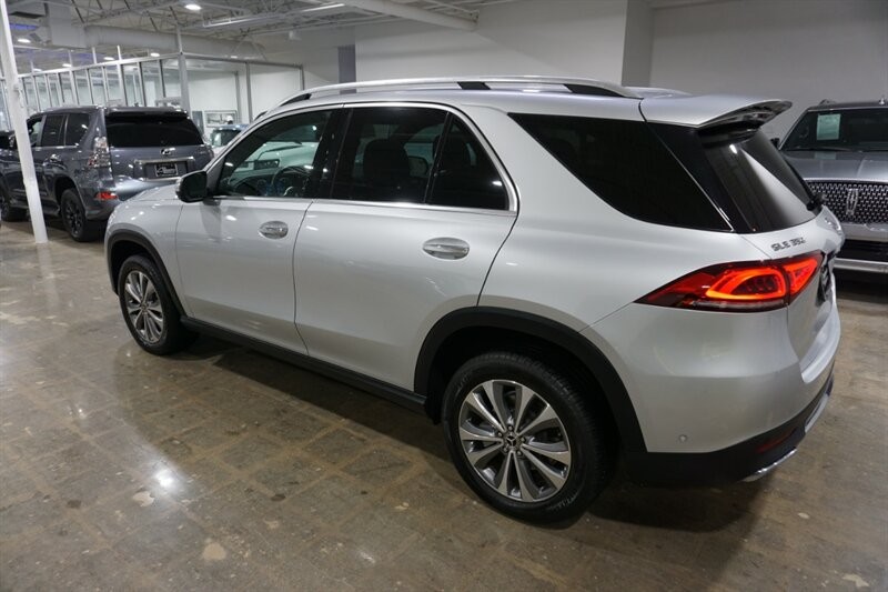 Mercedes-Benz GLE 350 Vehicle Full-screen Gallery Image 06