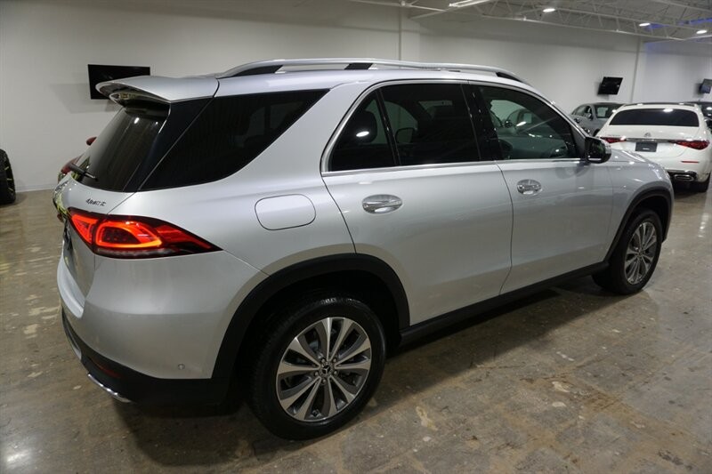 Mercedes-Benz GLE 350 Vehicle Full-screen Gallery Image 10