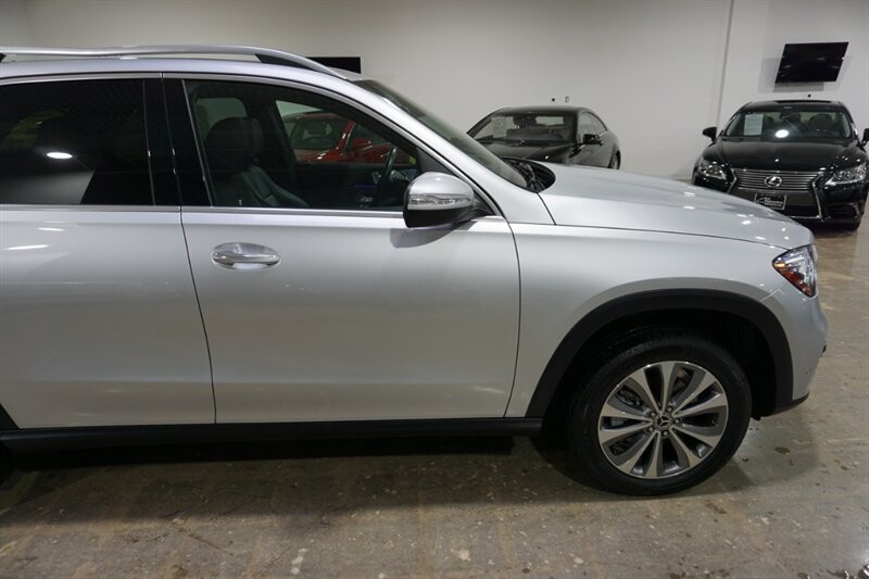 Mercedes-Benz GLE 350 Vehicle Full-screen Gallery Image 13