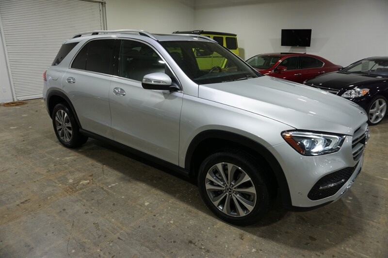 Mercedes-Benz GLE 350 Vehicle Full-screen Gallery Image 14