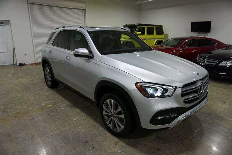 Mercedes-Benz GLE 350 Vehicle Full-screen Gallery Image 15