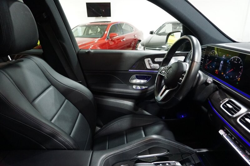 Mercedes-Benz GLE 350 Vehicle Full-screen Gallery Image 36