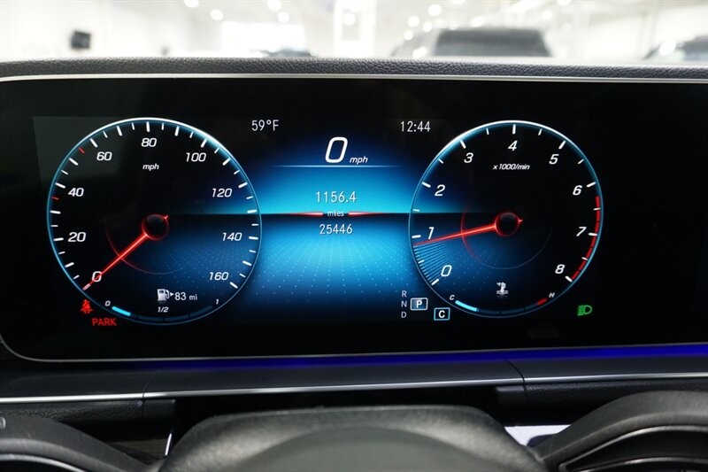 Mercedes-Benz GLE 350 Vehicle Full-screen Gallery Image 46