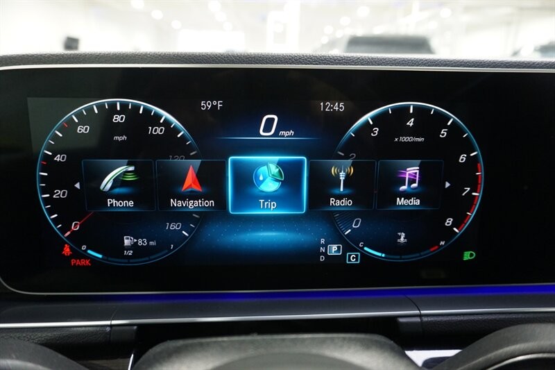 Mercedes-Benz GLE 350 Vehicle Full-screen Gallery Image 47