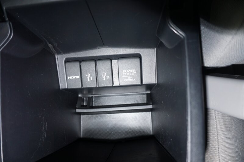 Honda CR-V EX Vehicle Full-screen Gallery Image 21