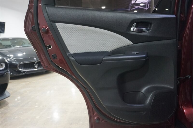 Honda CR-V EX Vehicle Full-screen Gallery Image 32