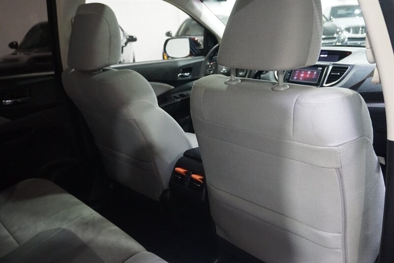 Honda CR-V EX Vehicle Full-screen Gallery Image 35