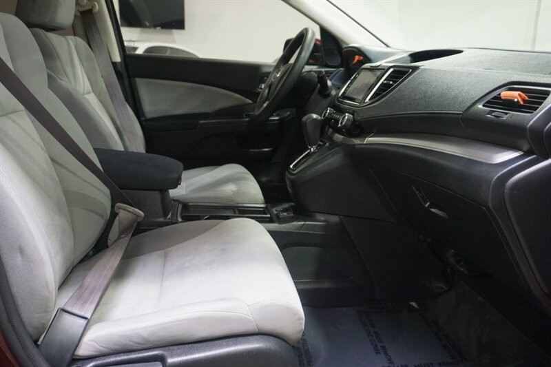 Honda CR-V EX Vehicle Full-screen Gallery Image 37