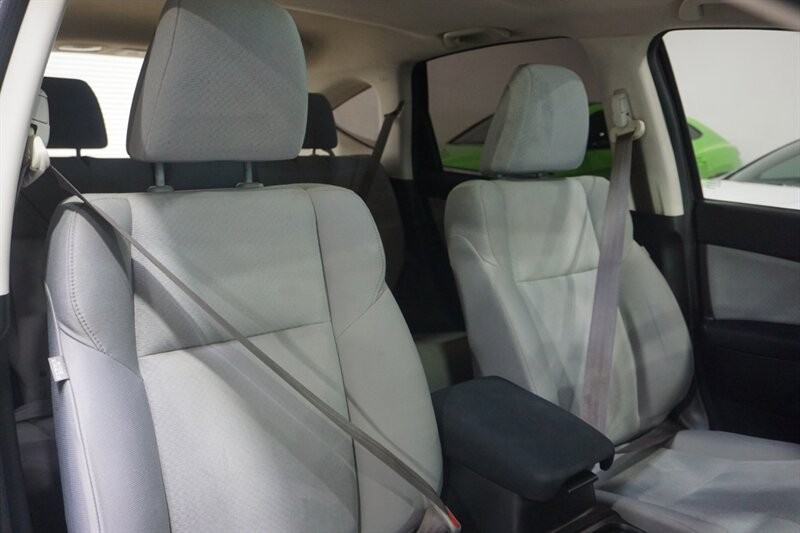 Honda CR-V EX Vehicle Full-screen Gallery Image 39