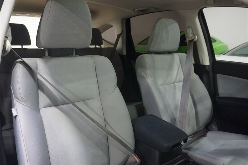 Honda CR-V EX Vehicle Full-screen Gallery Image 40