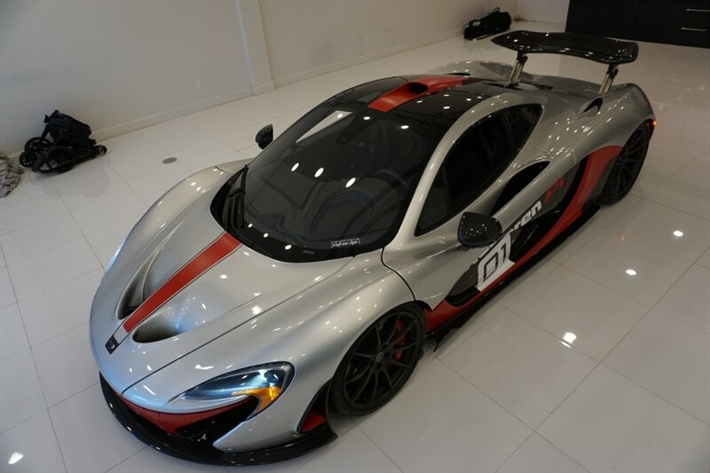 Mclaren P1 1-OWNER CLEAN-TITLE/CARFAX Vehicle Full-screen Gallery Image 04
