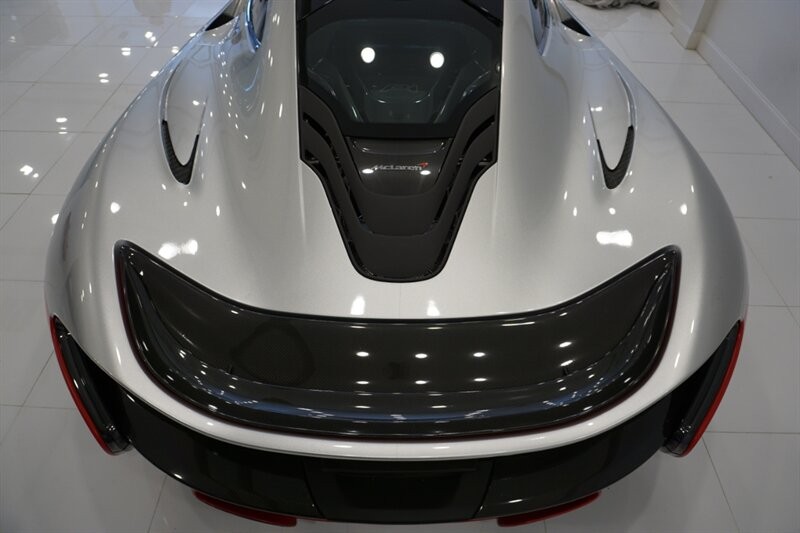 Mclaren P1 1-OWNER CLEAN-TITLE/CARFAX Vehicle Full-screen Gallery Image 21