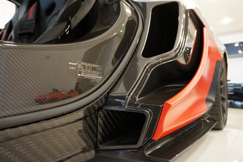 Mclaren P1 1-OWNER CLEAN-TITLE/CARFAX Vehicle Full-screen Gallery Image 35