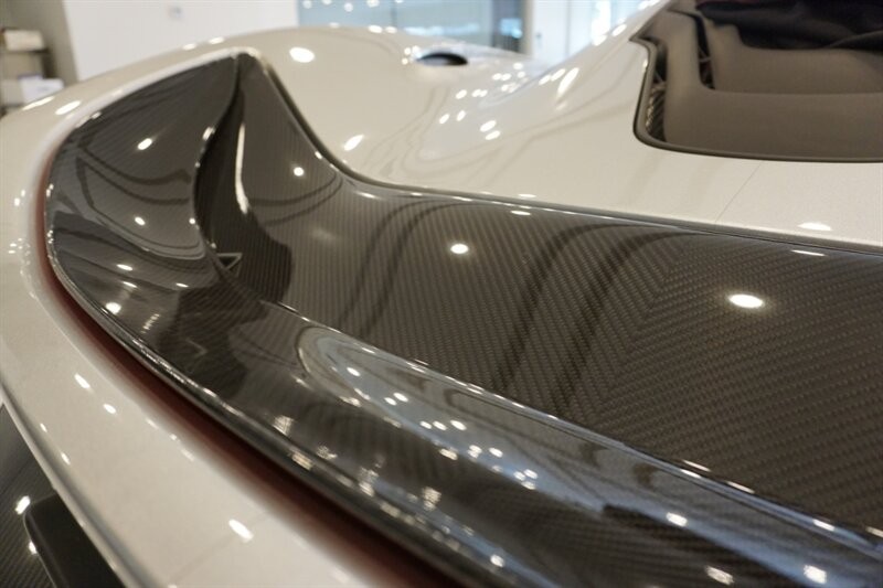 Mclaren P1 1-OWNER CLEAN-TITLE/CARFAX Vehicle Full-screen Gallery Image 37