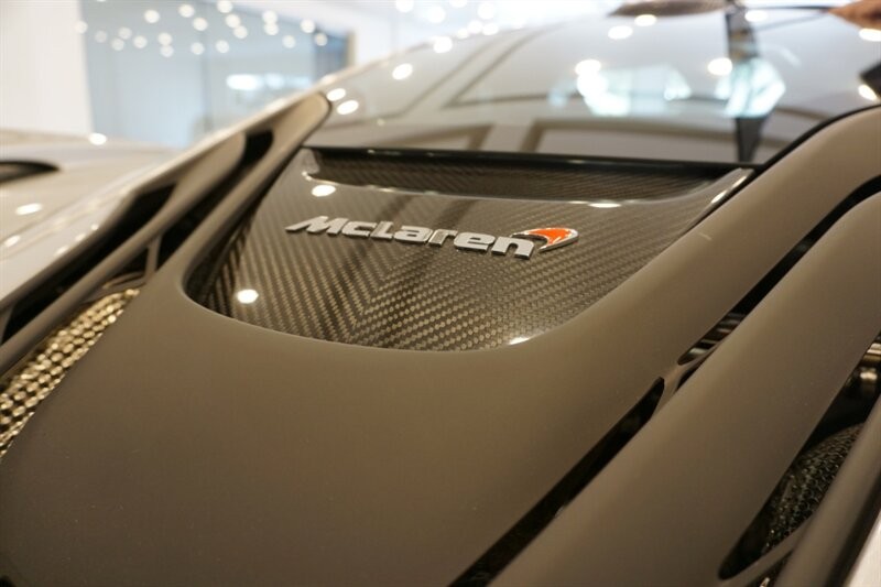 Mclaren P1 1-OWNER CLEAN-TITLE/CARFAX Vehicle Full-screen Gallery Image 39