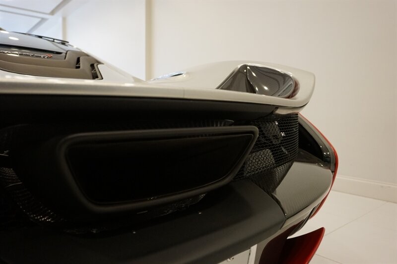 Mclaren P1 1-OWNER CLEAN-TITLE/CARFAX Vehicle Full-screen Gallery Image 44