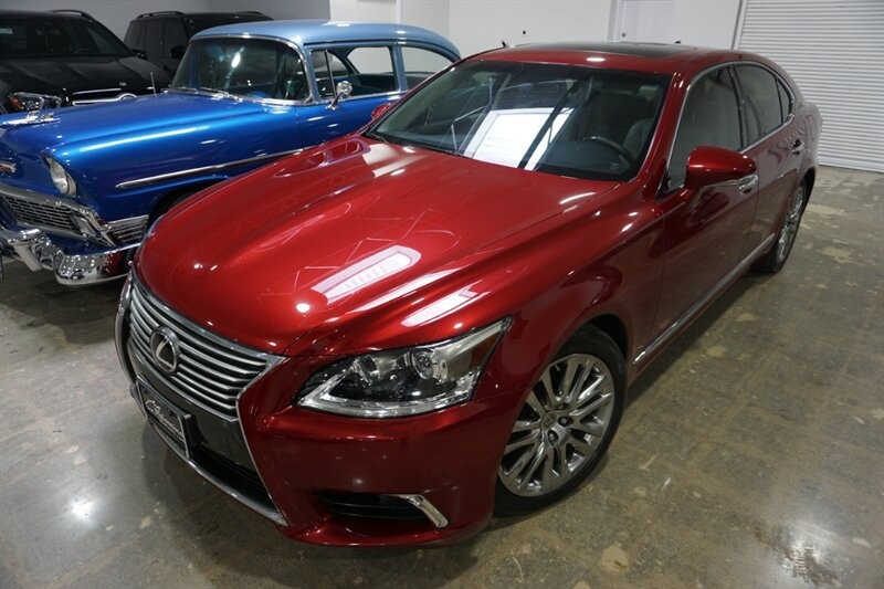 Lexus LS 460 460 Vehicle Full-screen Gallery Image 02