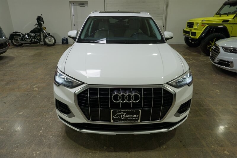 Audi Q3 2.0T quattro Premium Vehicle Full-screen Gallery Image 17