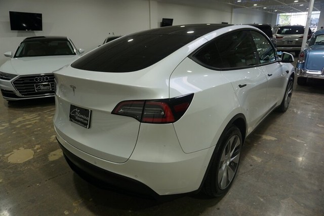 2021 Tesla Model Y Standard Range - Photo 8