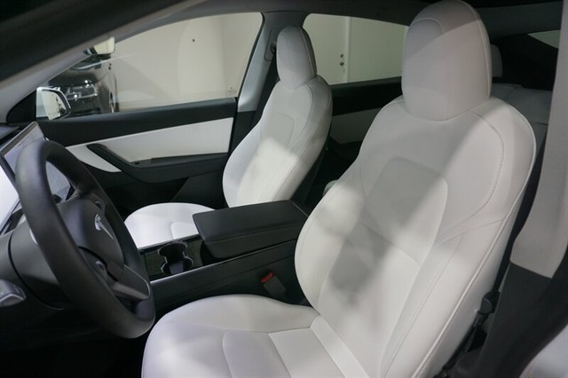 2021 Tesla Model Y Standard Range - Photo 19