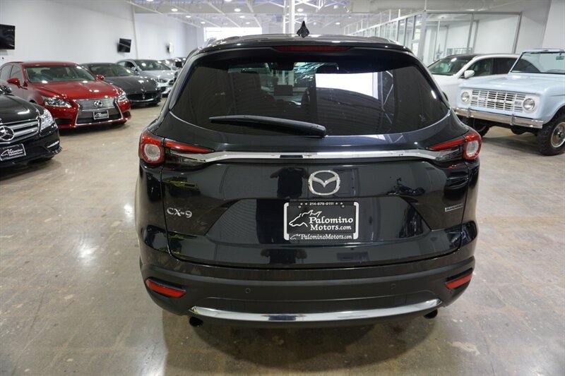 Mazda CX-9 Grand Touring Vehicle Full-screen Gallery Image 08