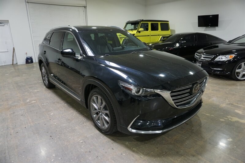 Mazda CX-9 Grand Touring Vehicle Full-screen Gallery Image 15